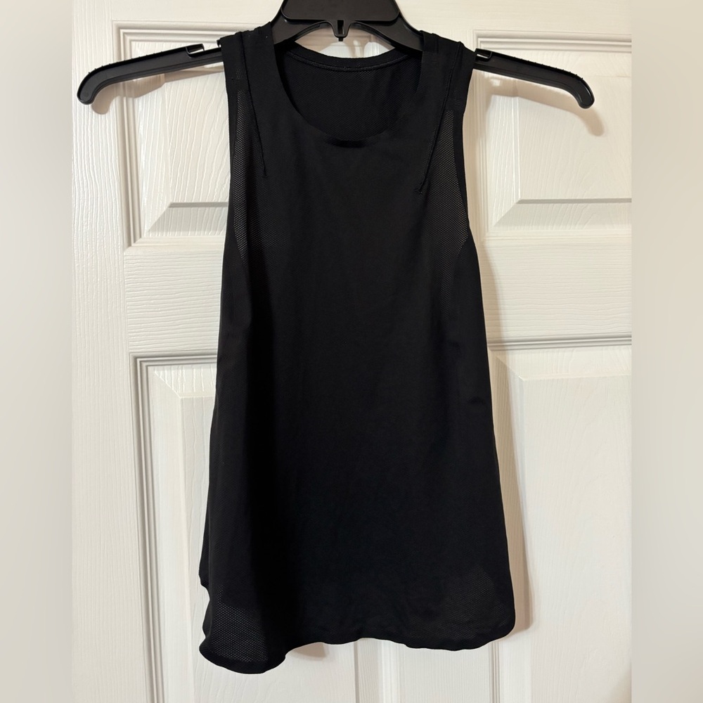 Lululemon size 6 Sculpt tank black